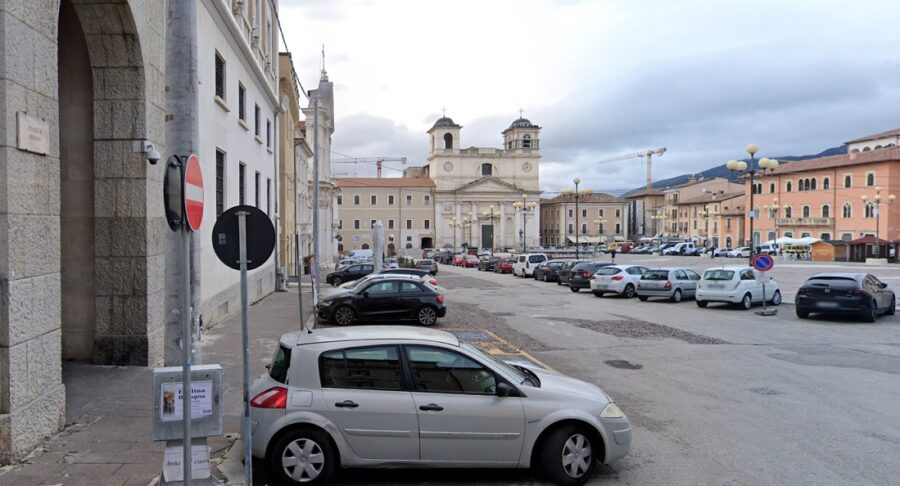 L’Aquila, slitta il ritorno dei parcheggi a pagamento nel centro storico