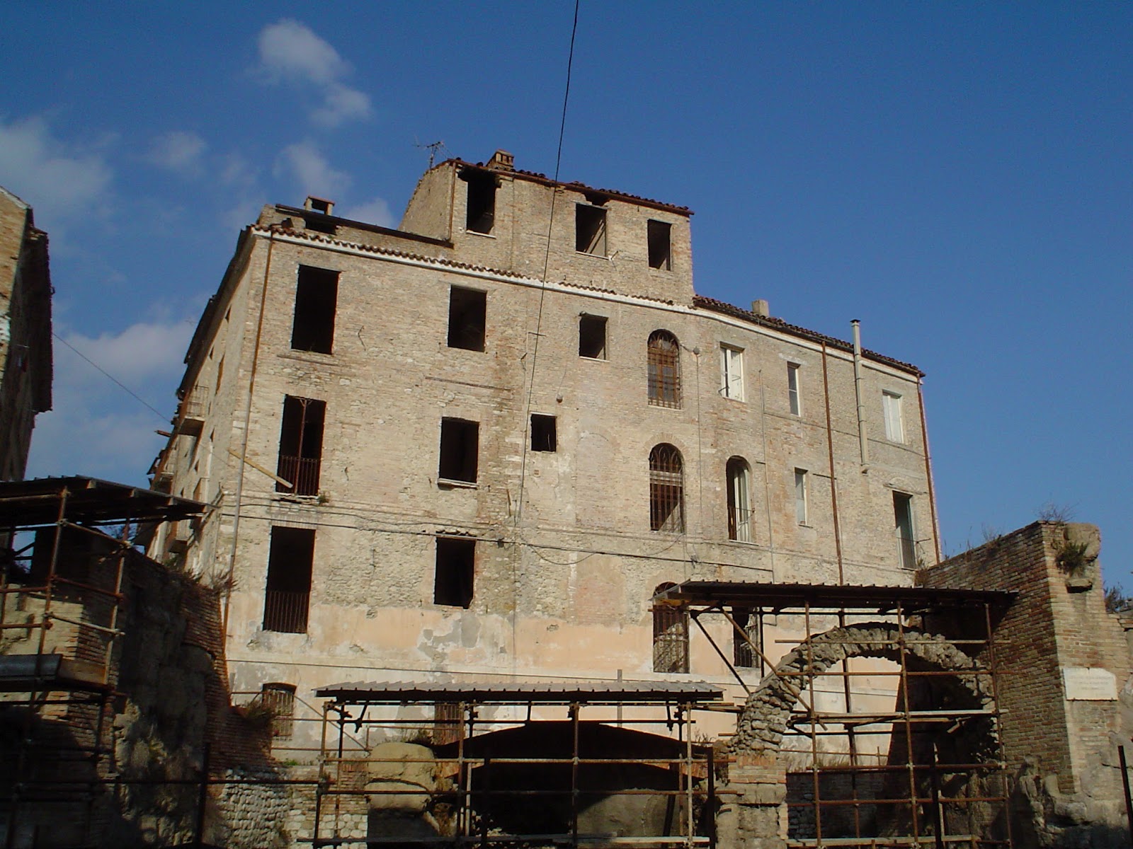 palazzo adamoli teramo