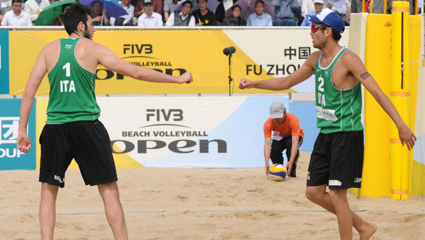 Lupo-Nicolai-dargento-a-Fuzhou-2013