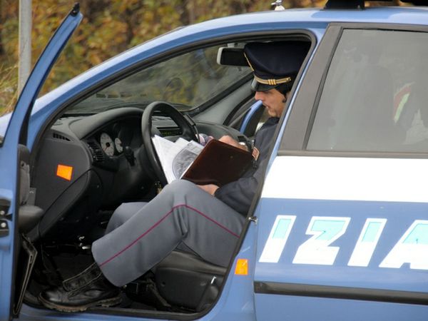 polizia-stradale-volante