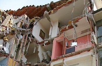 crollo terremoto laquila