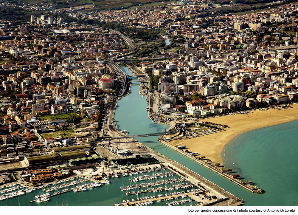 пескара италия вокзал. пескара абруццо. пескара италия. пескара. пескара.