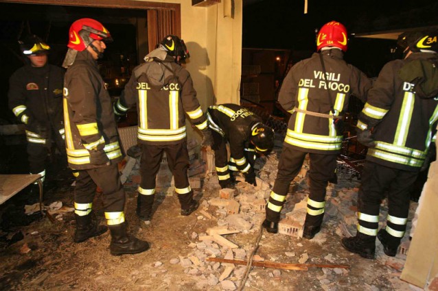 vigili-del-fuoco-esplosione