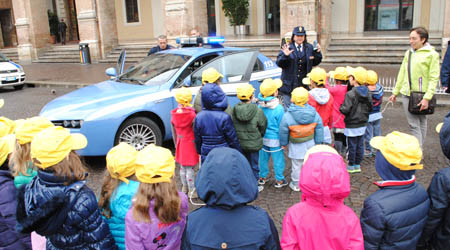 polizia bimbi