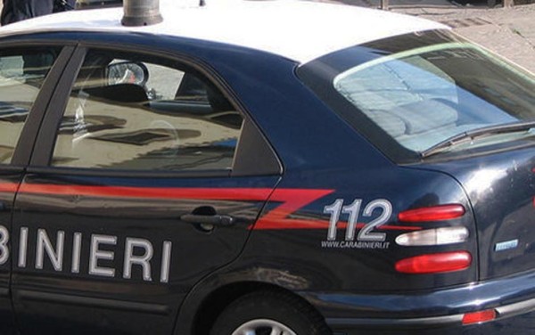 carabinieri-auto