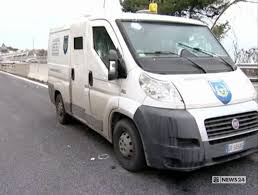 Furgone portavalori Vasto