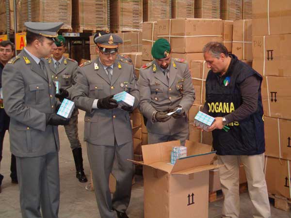 guardia finanza sequestro copia