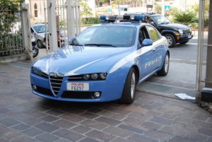 polizia7011111-300x201