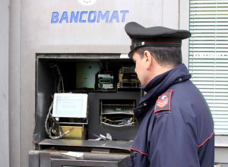 bancomat-furto