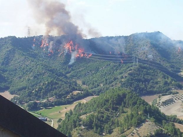 incendio scontro aereo