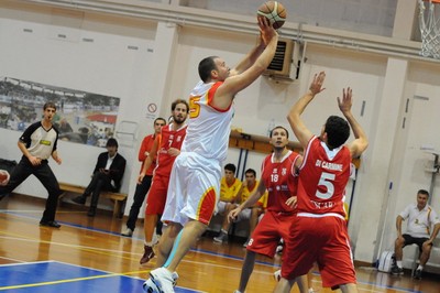 globo-giulianova-prima-vittoria-al-palacastrum 1