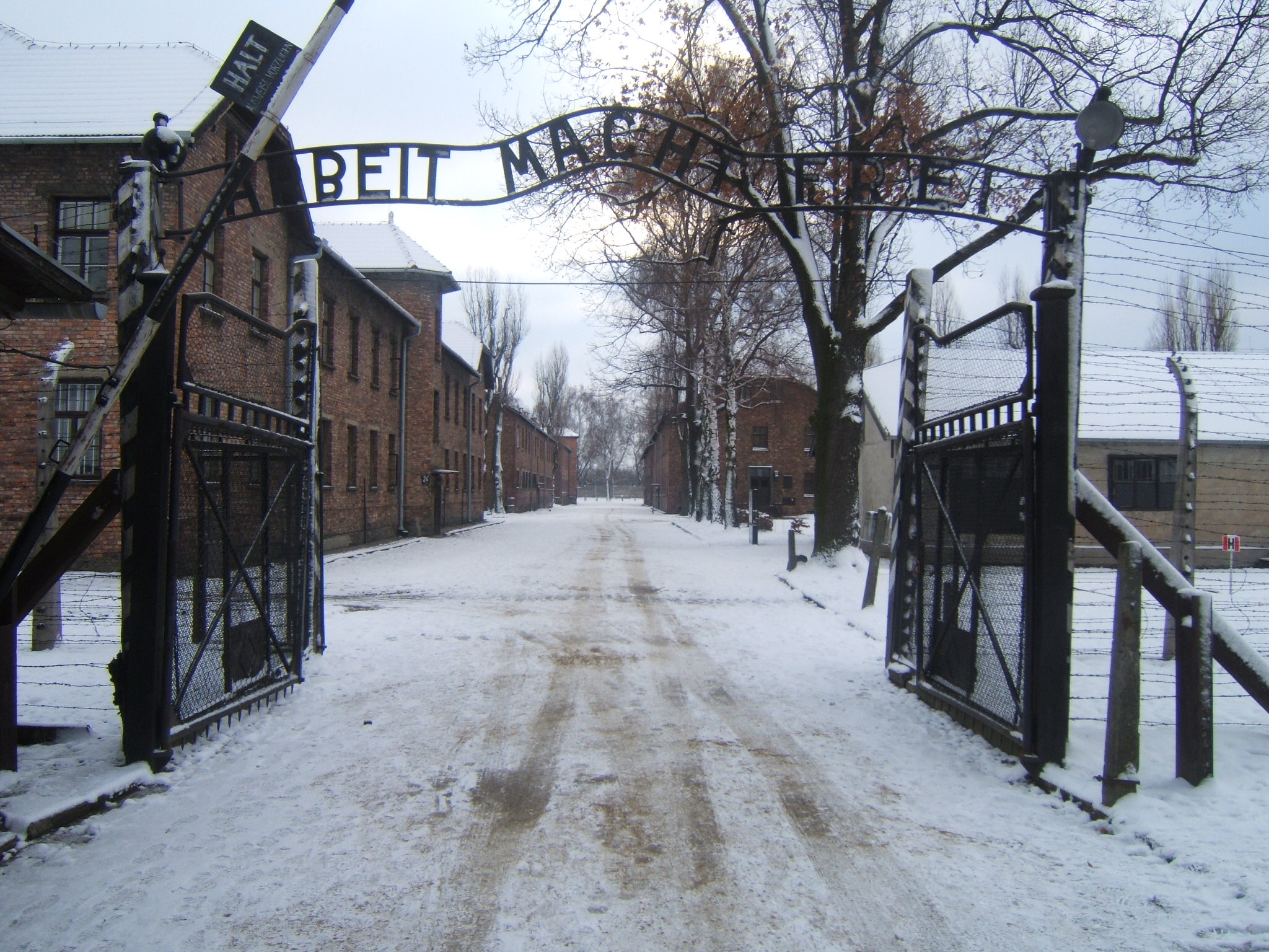 Auschwitz I entrance snow