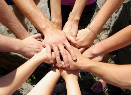 volontariato - sociale - mani 2