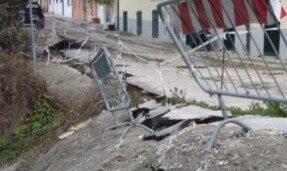 frana-Santa-Maria-Calvona-Chieti-300x200