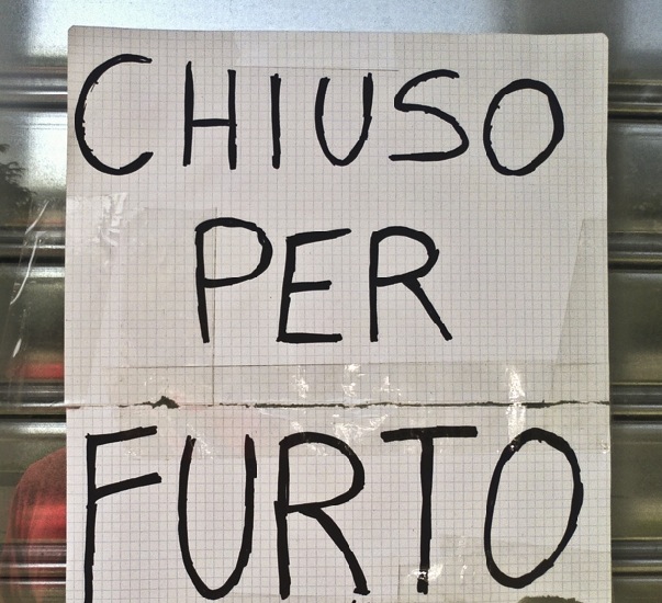 chiuso x furto