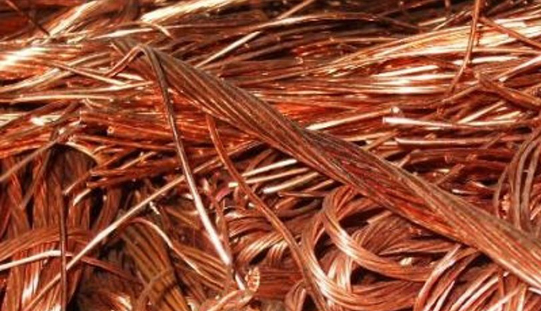 laquila-auto-comune-rubate-per-trafugare-rame