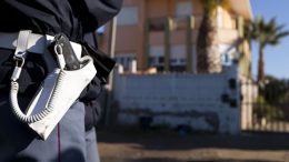 tortoreto-rubano-soldi-e-pistole-a-medico-polizia