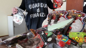 merce contraffatta 1