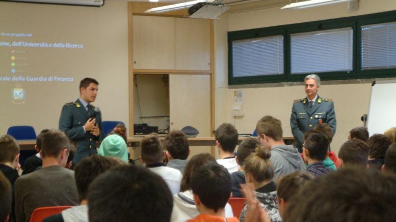 studenti-lezione-gdf