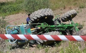 incidente con trattore