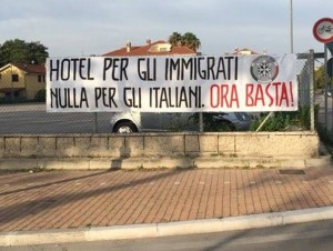 casapound-striscione1