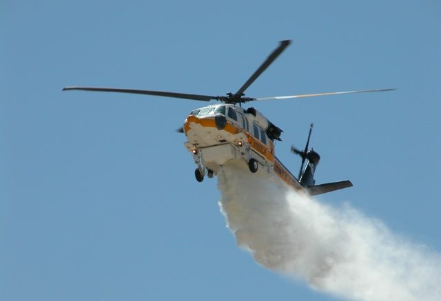 elicottero antincendio