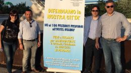 forza-italia-firme-profughi-holiday1