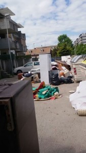 rifiuti montesilvano via ariosto3