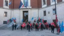 protesta-sindacati-comunepe