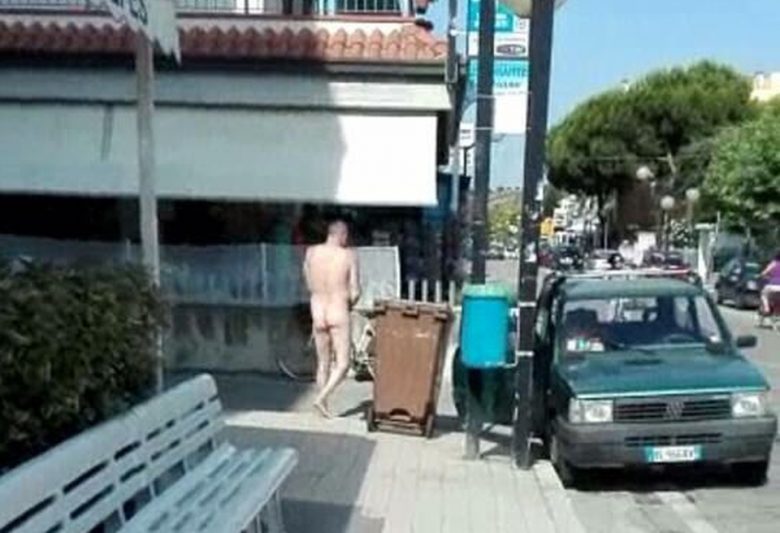 Martinsicuro, uomo in giro nudo a Villa Rosa - Rete8