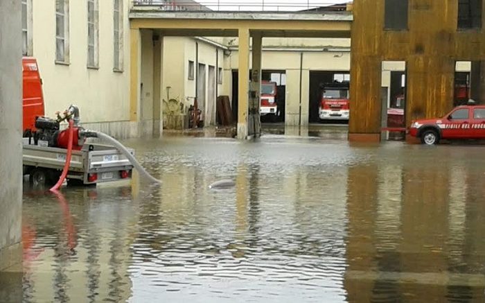 caserma-vigili-allagata11