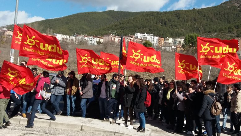 sit in studenti udu l'aquila