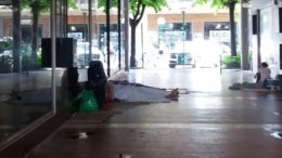 senzatetto-via-carducci1