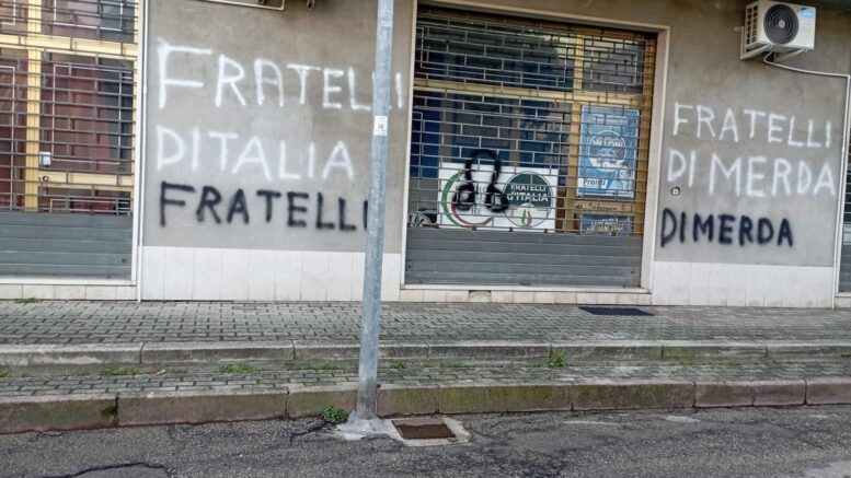 scritte fratelli d'italia montesilvano